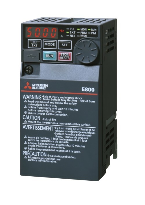 FR-E800 미츠비시 전자식 인버터 1은 50Hz 0.75kW 240V E820S-0050-4-60을 단계적으로 시행합니다