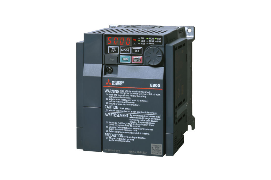 FR-E800 미츠비시 전자식 인버터 1은 50Hz 0.75kW 240V E820S-0050-4-60을 단계적으로 시행합니다